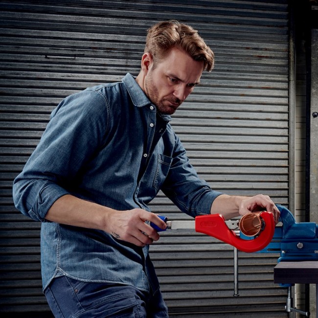 Knipex 90 31 03 BK manual pipe cutter Pipecutter