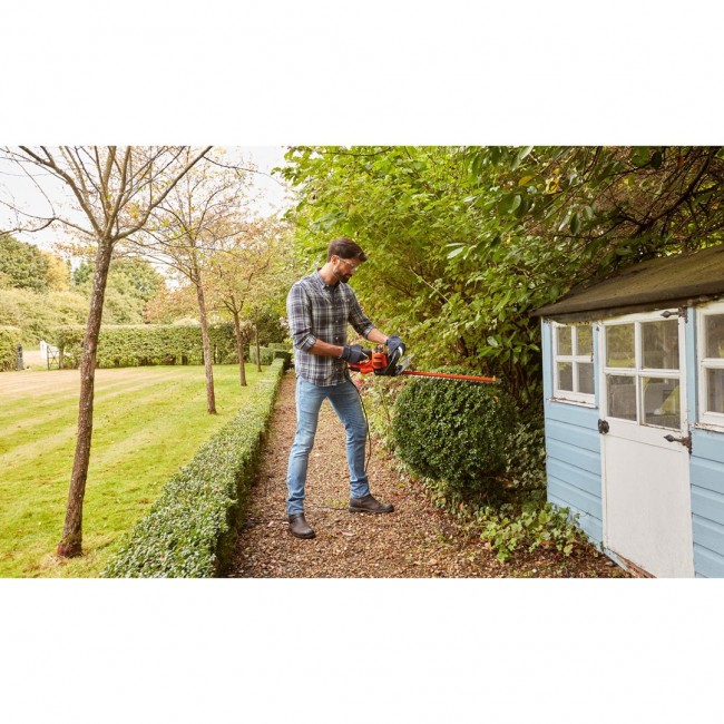Black & Decker BEHTS401-QS power hedge trimmer Black & Decker BEHTS401-QS power hedge trimmer