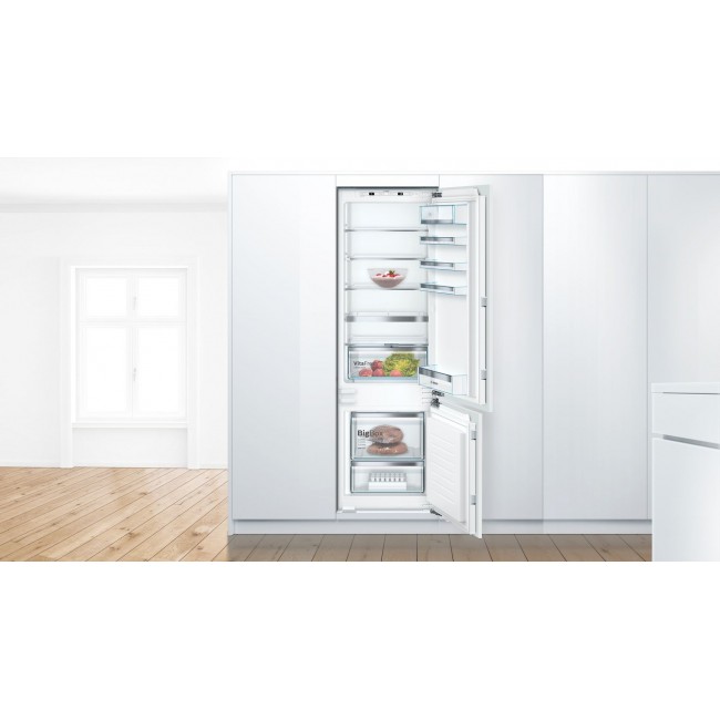 Bosch Serie 6 KIS87AFE0 fridge-freezer Built-in 272 L E White Bosch Serie 6 KIS87AFE0 fridge-freezer Built-in 272 L E White