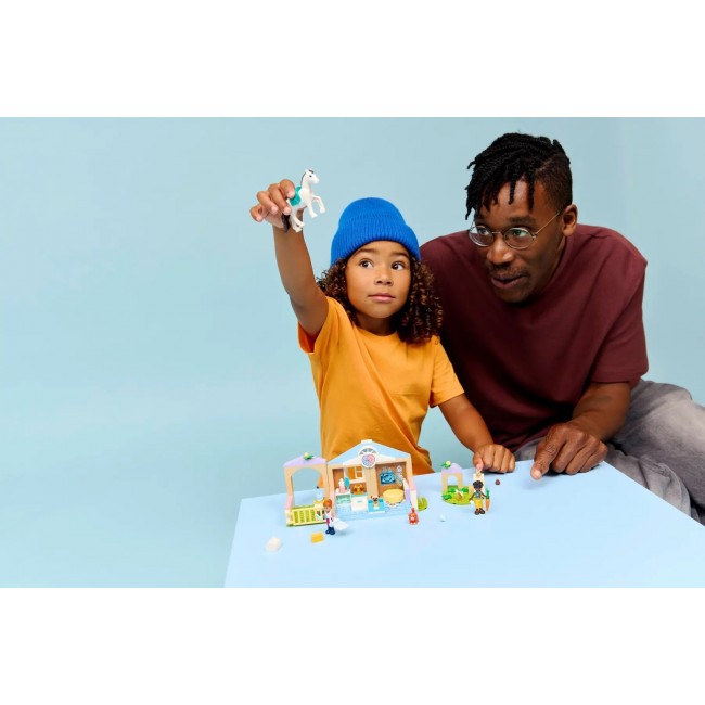 LEGO FRIENDS 42696 Animal Vet Clinic