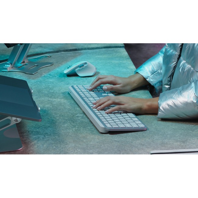 Logitech MX Keys S keyboard Universal RF Wireless + Bluetooth QWERTZ German Aluminium, White Logitech MX Keys S keyboard Universal RF Wireless + Bluetooth QWERTZ German Aluminium, White