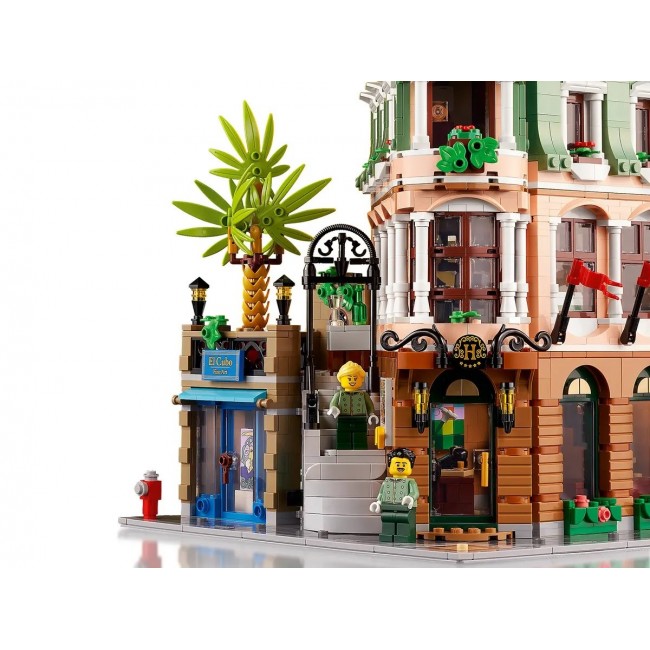 LEGO ICONS 10297 BOUTIQUE HOTEL LEGO ICONS 10297 BOUTIQUE HOTEL