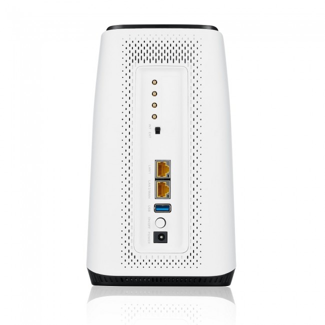 Zyxel FWA510 wireless router Multi-Gigabit Ethernet Tri-band (2.4 GHz / 5 GHz / 5 GHz) 5G Black, White