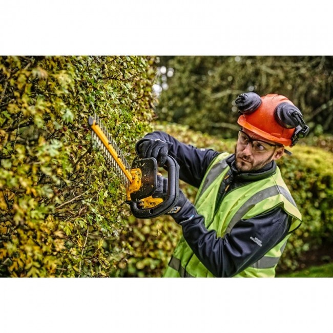 18V XR Brushless Hedge Trimmer 55cm, Carton
