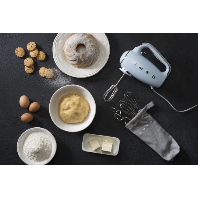 Smeg 50's Style Hand mixer HMF01PBEU Pastel Blue