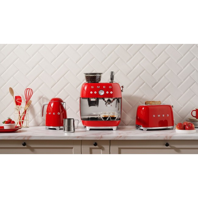 Smeg KLF03RDEU Electric kettle 1.7 l 2400 W Red