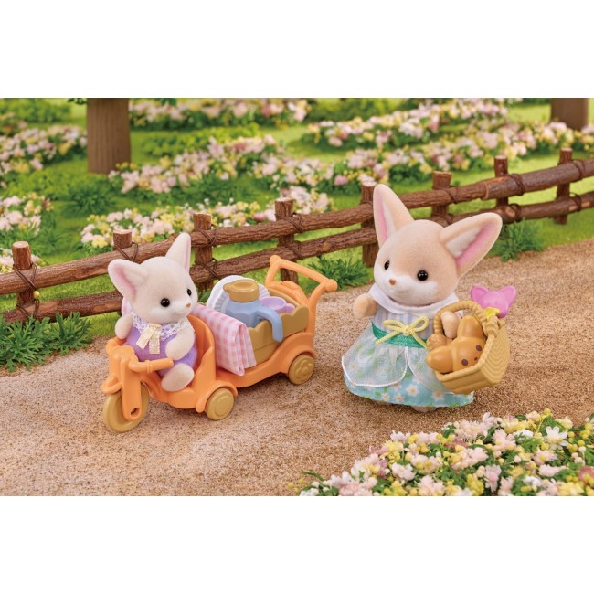 Sylvanian Families Sunny Picnic Set -Fennec Fox Sister & Baby