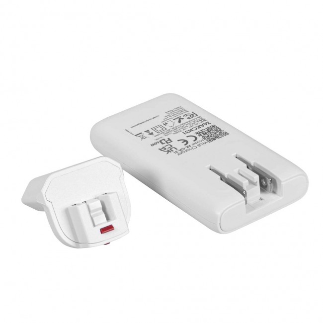 Akyga USB-A + USB-C charger AK-CH-31