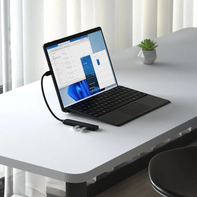 Satechi ST-P4SK interface hub USB Type-C 10000 Mbit/s Black