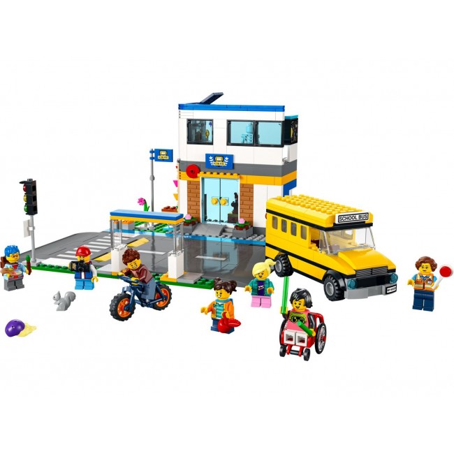 LEGO City 60329 A day at school