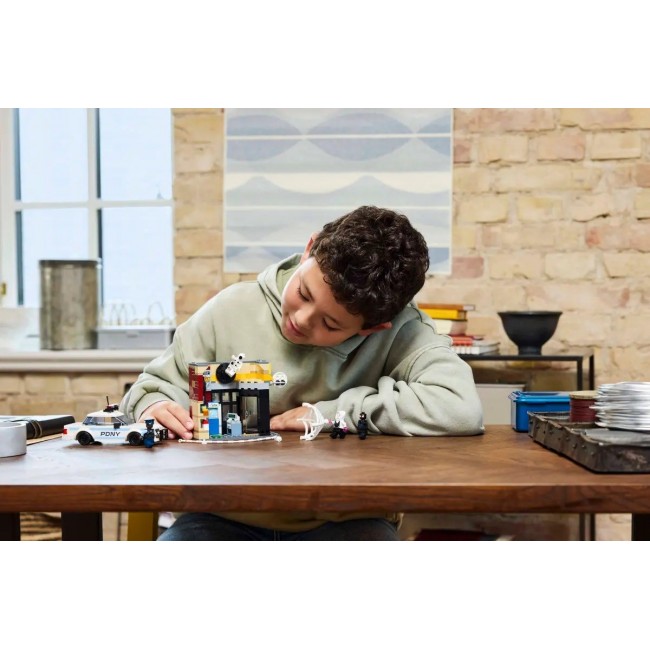 LEGO MARVEL 76311 Miles Morales vs. The Spot LEGO MARVEL 76311 Miles Morales vs. The Spot