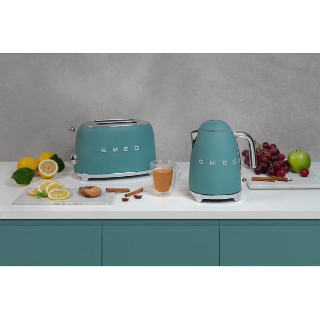 Smeg TSF01EGMEU toaster 6 2 slice(s) 950 W Chrome, Green