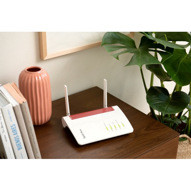 Box FRITZ! 6850 5G wireless router Gigabit Ethernet Dual-band (2.4 GHz / 5 GHz) Black, Red, White