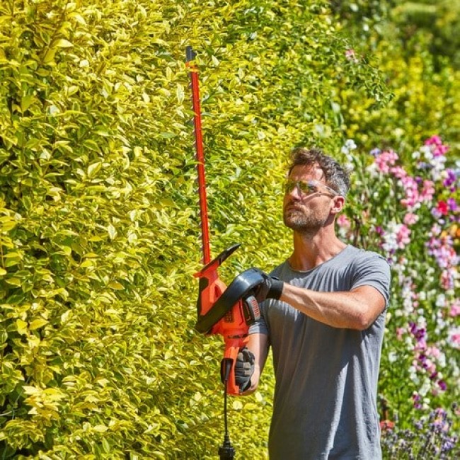BD HEDGE TRIMMER 650W/60cm/25mm BD HEDGE TRIMMER 650W/60cm/25mm