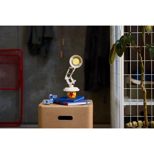 LEGO IDEAS 21357 Disney Pixar Luxo Jr. LEGO IDEAS 21357 Disney Pixar Luxo Jr.