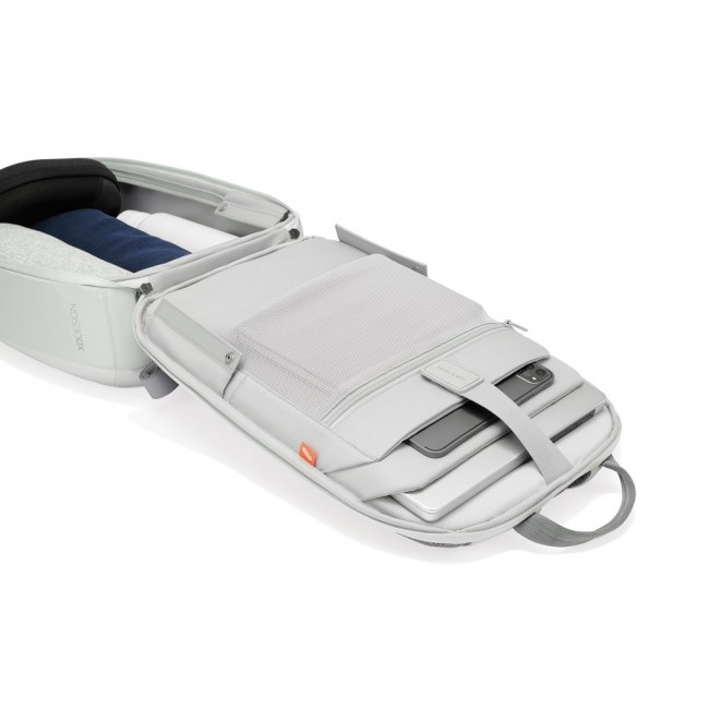 XD DESIGN ANTI-THEFT BACKPACK BOBBY EDGE WHITE P/N: P706.2503 XD DESIGN ANTI-THEFT BACKPACK BOBBY EDGE WHITE P/N: P706.2503