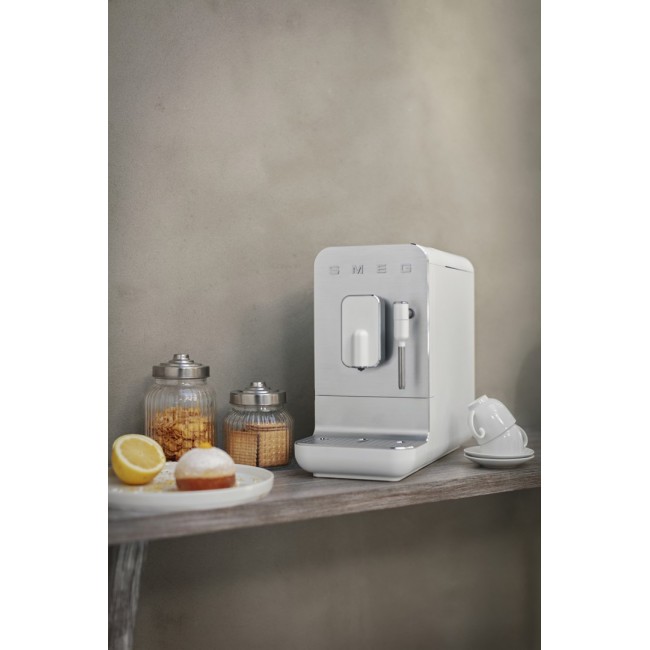 Smeg Collection Espresso Coffee Machine BCC12WHMEU White Smeg Collection Espresso Coffee Machine BCC12WHMEU White