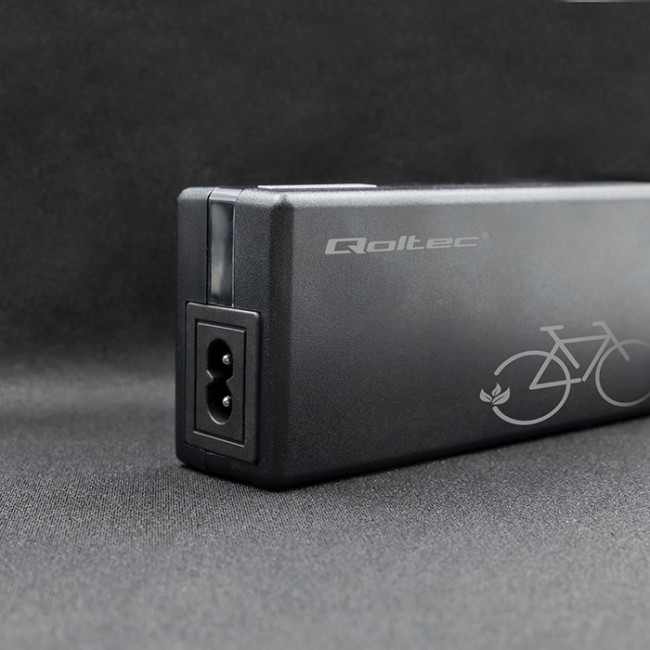 Qoltec 50761 Charger for e-bike batteries 36V | 42V | 2A | 5.5*2.5