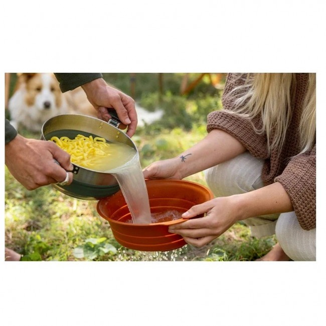 Sea to Summit Detour Essentials Camp Kitchen Kit 4 Piece Set of dishes