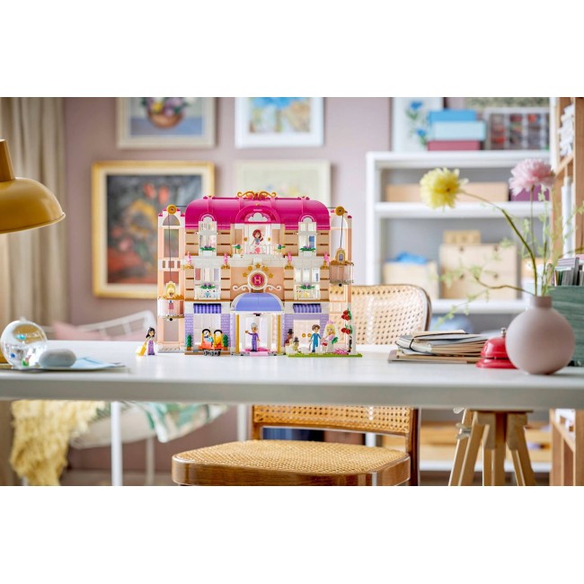 LEGO FRIENDS 42704 Heartlake City Grand Hotel