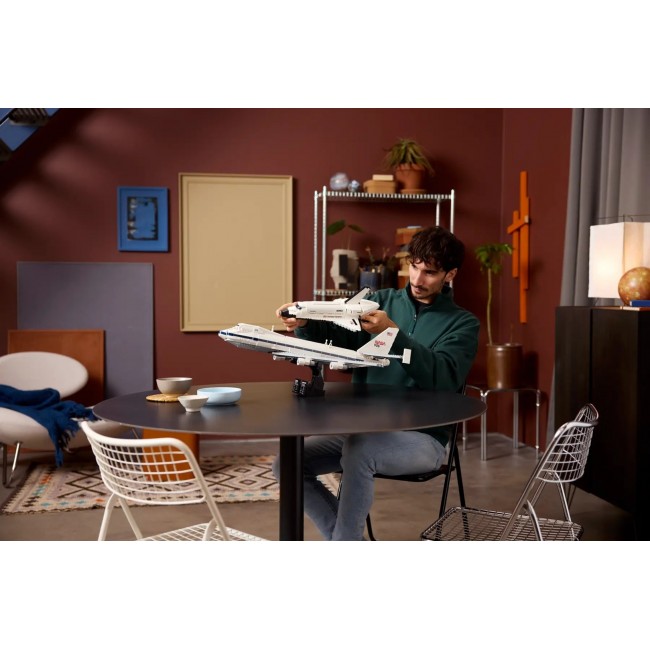 LEGO ICONS 10360 Shuttle Carrier Aircraft LEGO ICONS 10360 Shuttle Carrier Aircraft