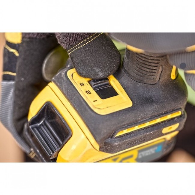 DeWALT DCF870E2T-QW power wrench 1/4