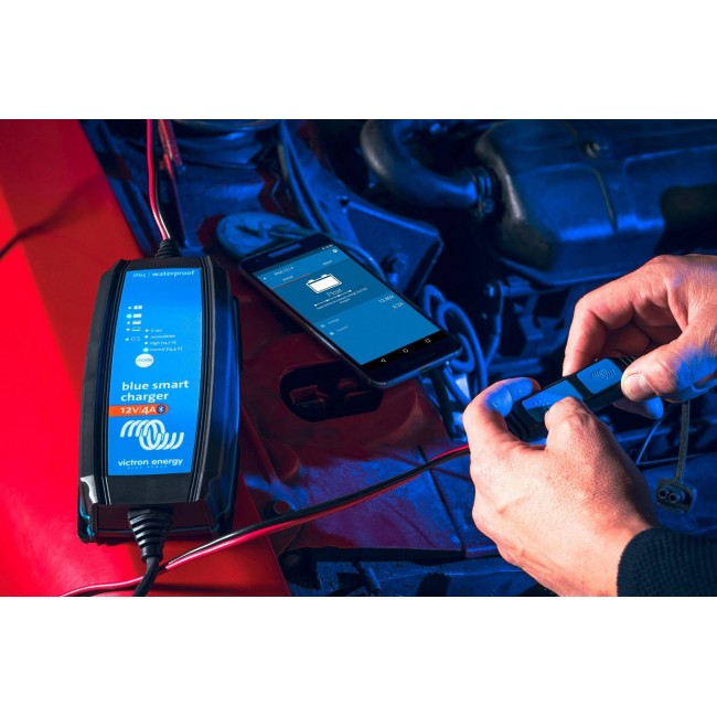 Blue Smart IP65s Charger 12/5 + DC connector