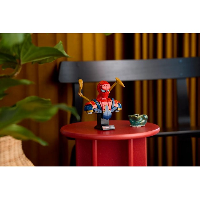 LEGO MARVEL 76326 Iron Spider-Man Bust