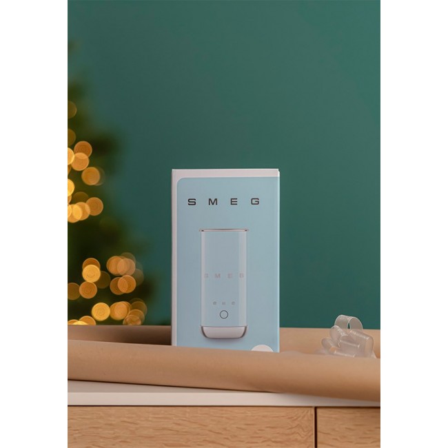 Smeg MFF02BLEU Automatic milk frother/warmer Black