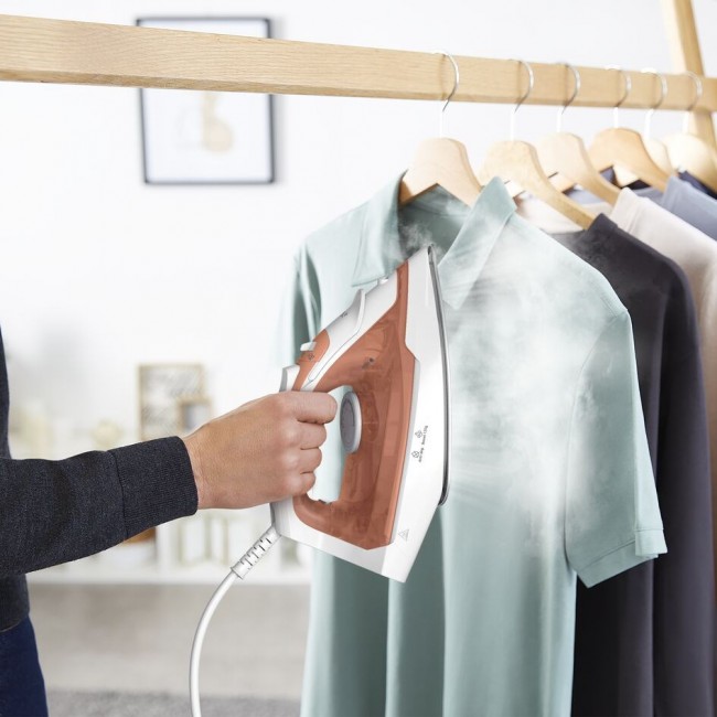 Tefal Virtuo 30 FV2C40E0 iron Dry & Steam iron Ceramic soleplate 2000 W Peach, White Tefal Virtuo 30 FV2C40E0 iron Dry & Steam iron Ceramic soleplate 2000 W Peach, White