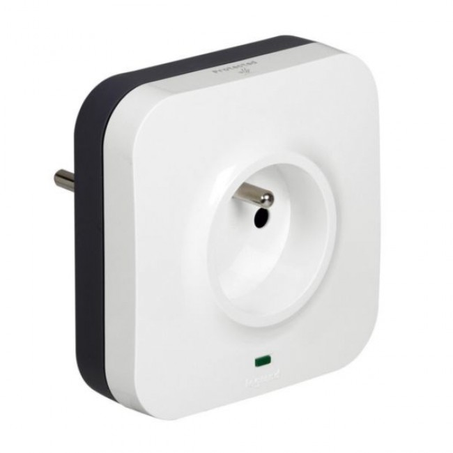 Legrand 050670 socket-outlet