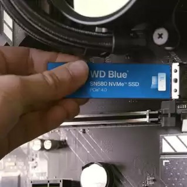 Western Digital Blue SN580 M.2 2 TB PCI Express 4.0 TLC NVMe