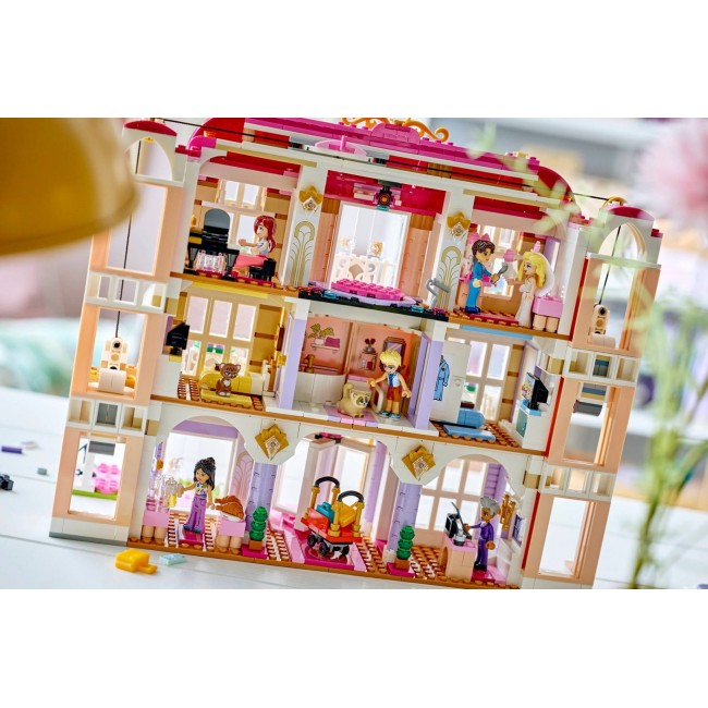 LEGO FRIENDS 42704 Heartlake City Grand Hotel