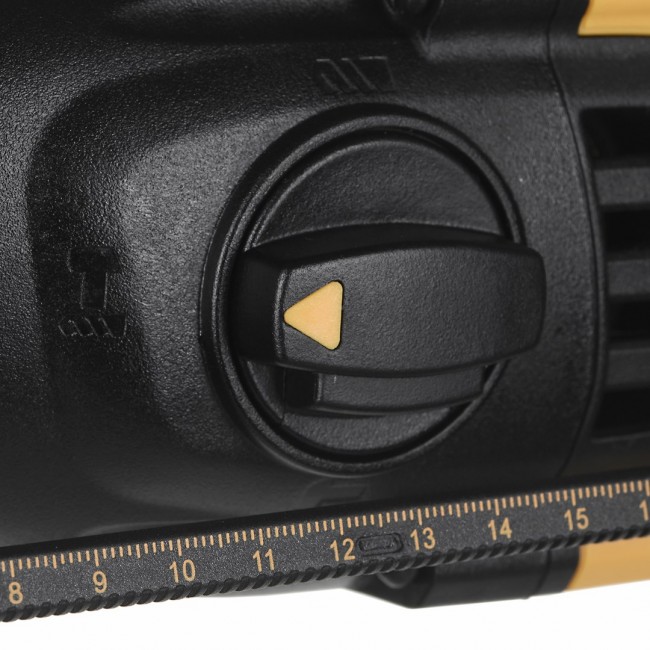 DeWALT D25133K rotary hammer SDS Plus 1500 RPM 800 W DeWALT D25133K rotary hammer SDS Plus 1500 RPM 800 W