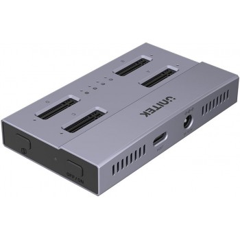 Unitek USB4 4-bay docking/ cloning station M.2 SSD