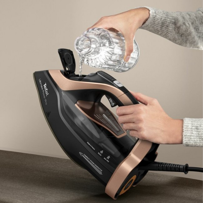 Tefal Ultimate Power Pro FV9E50 Dry & Steam iron Durilium AirGlide Autoclean soleplate 3200 W Black, Copper Tefal Ultimate Power Pro FV9E50 Dry & Steam iron Durilium AirGlide Autoclean soleplate 3200 W Black, Copper