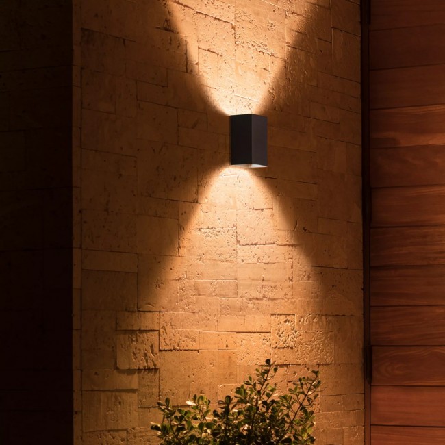 Philips Hue White and colour ambience Resonate Outdoor wall light Philips Hue White and colour ambience Resonate Outdoor wall light