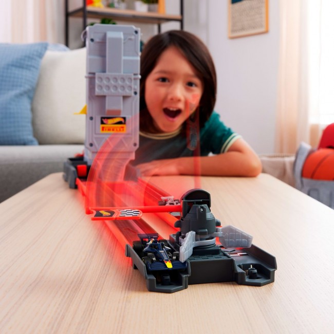 Hot Wheels City Racing Formula 1 Grid Start Track Set & 2 Die-Cast F1 Cars in 1:64 Scale Hot Wheels City Racing Formula 1 Grid Start Track Set & 2 Die-Cast F1 Cars in 1:64 Scale