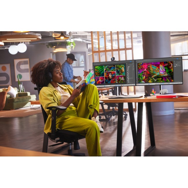 HP Poly Voyager Surround 85 UC Microsoft Teams Certified USB-C Headset +USB-C/A Adapter +Charging Stand HP Poly Voyager Surround 85 UC Microsoft Teams Certified USB-C Headset +USB-C/A Adapter +Charging Stand