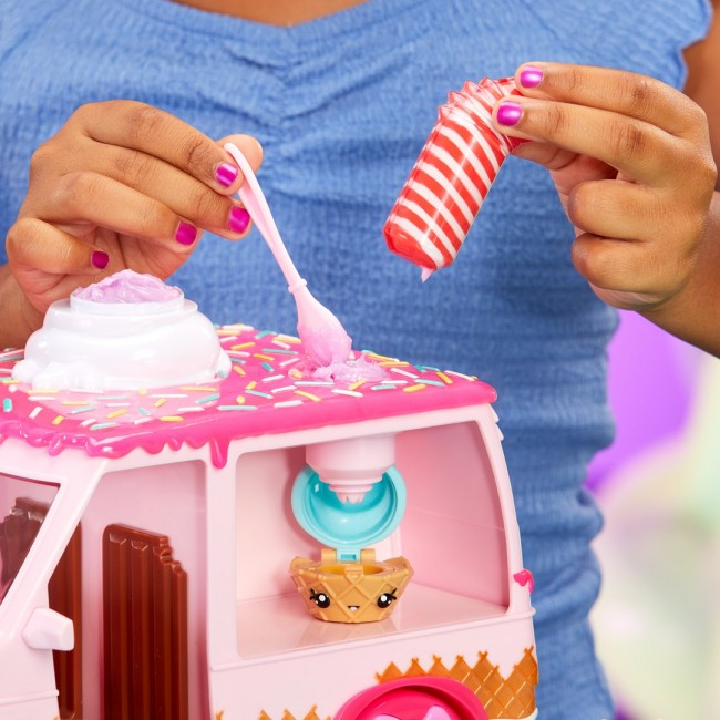 MGA Entertainment Yummiland Lipgloss Truck Doll trailer MGA Entertainment Yummiland Lipgloss Truck Doll trailer