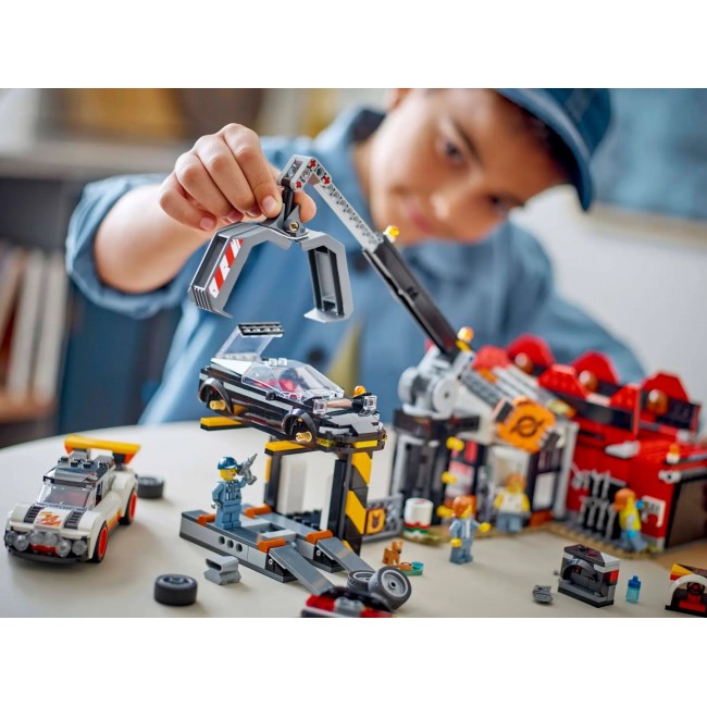 LEGO CITY 60472 Scrapyard with Cars LEGO CITY 60472 Scrapyard with Cars