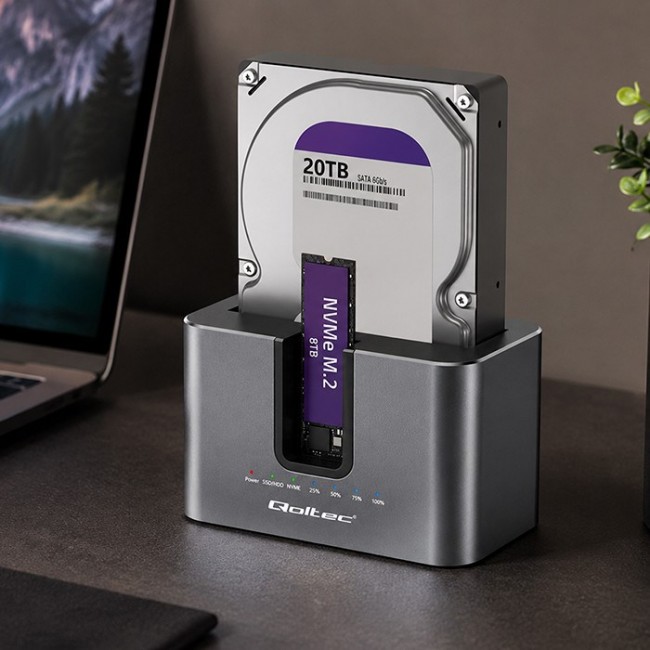 Qoltec 52631 HDD SSD doscking station | SATA | M.2 NVMe | cloning | USB-C | 10Gb/s | 28TB