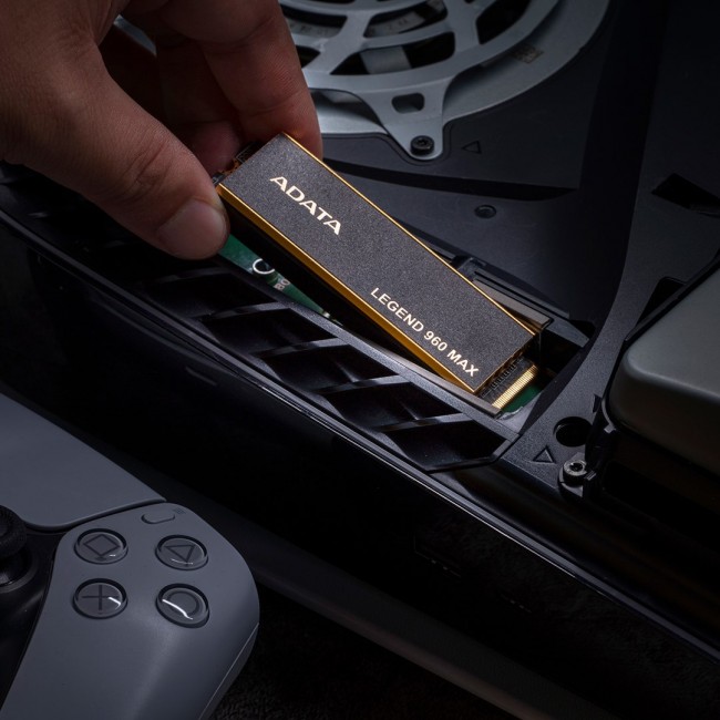 ADATA LEGEND 960 MAX M.2 4 TB PCI Express 4.0 3D NAND NVMe ADATA LEGEND 960 MAX M.2 4 TB PCI Express 4.0 3D NAND NVMe
