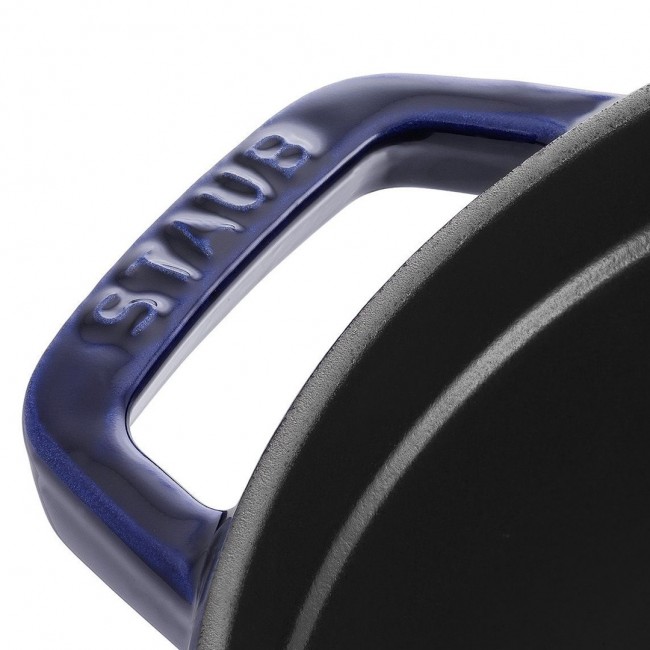 Staub 24 cm Round Cast Iron Cocotte Dark-Blue Staub 24 cm Round Cast Iron Cocotte Dark-Blue