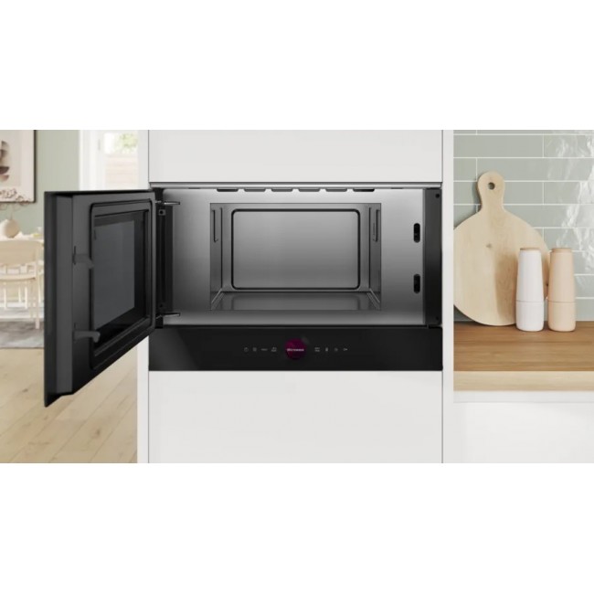 Bosch Serie 8 BFL7221B1 microwave Built-in Solo microwave 21 L 900 W Black