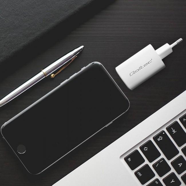Qoltec 50765 mobile device charger Laptop, Portable gaming console, Power bank, Smartphone, Smartwatch, Tablet White AC Fast charging Indoor Qoltec 50765 mobile device charger Laptop, Portable gaming console, Power bank, Smartphone, Smartwatch, Tablet White AC Fast charging Indoor