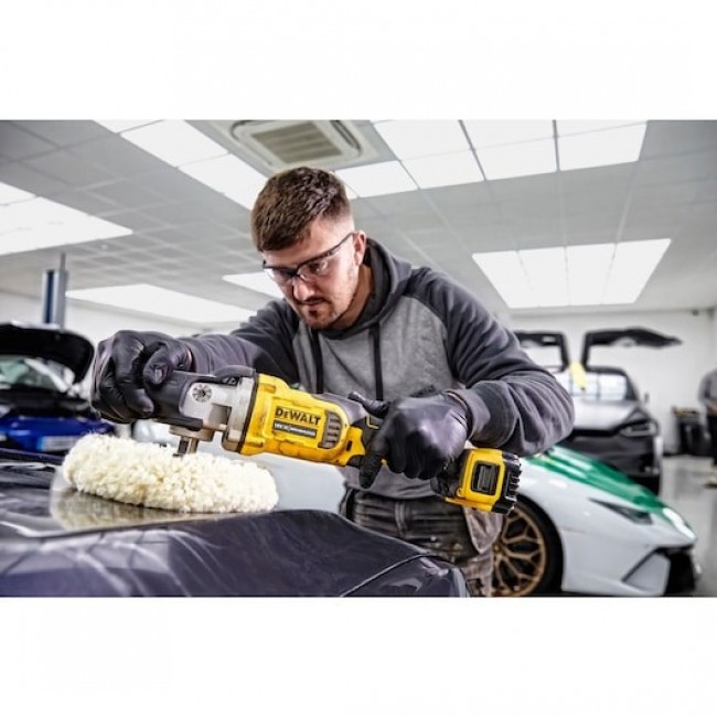 DeWALT DCM849P2-QW car polisher