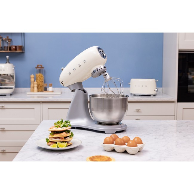Smeg SMF04CREU mixer Stand mixer 800 W Cream