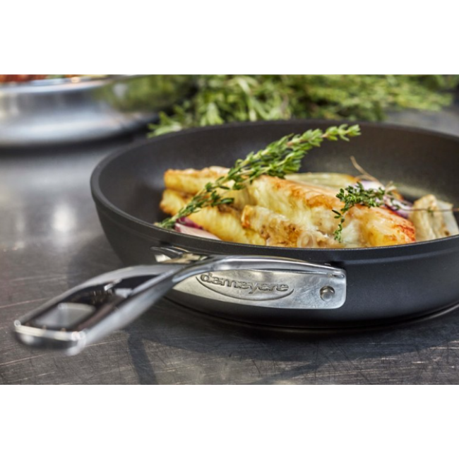 Non-stick frying pan DEMEYERE ALU PRO 5 40851-045-0 - 26 CM Non-stick frying pan DEMEYERE ALU PRO 5 40851-045-0 - 26 CM