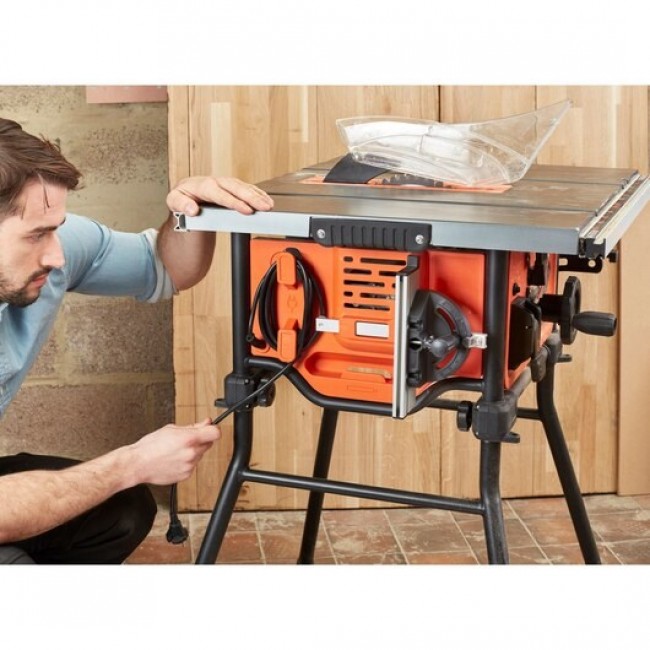 Black & Decker BES720-QS table saw 4800 RPM Black & Decker BES720-QS table saw 4800 RPM
